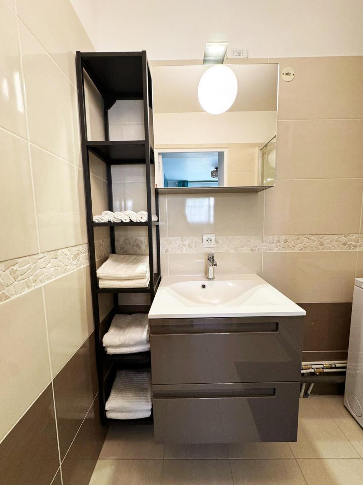 Appartement Magnolia 40M2, Parking Et Wifi Gratuit Montévrain Extérieur photo