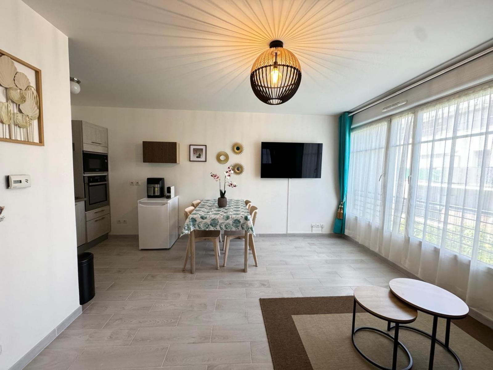 Appartement Magnolia 40M2, Parking Et Wifi Gratuit Montévrain Extérieur photo
